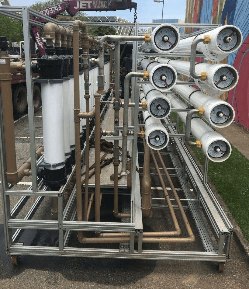 Vista lateral sistema tratamento integrado Lixiviado UF-NF-OI